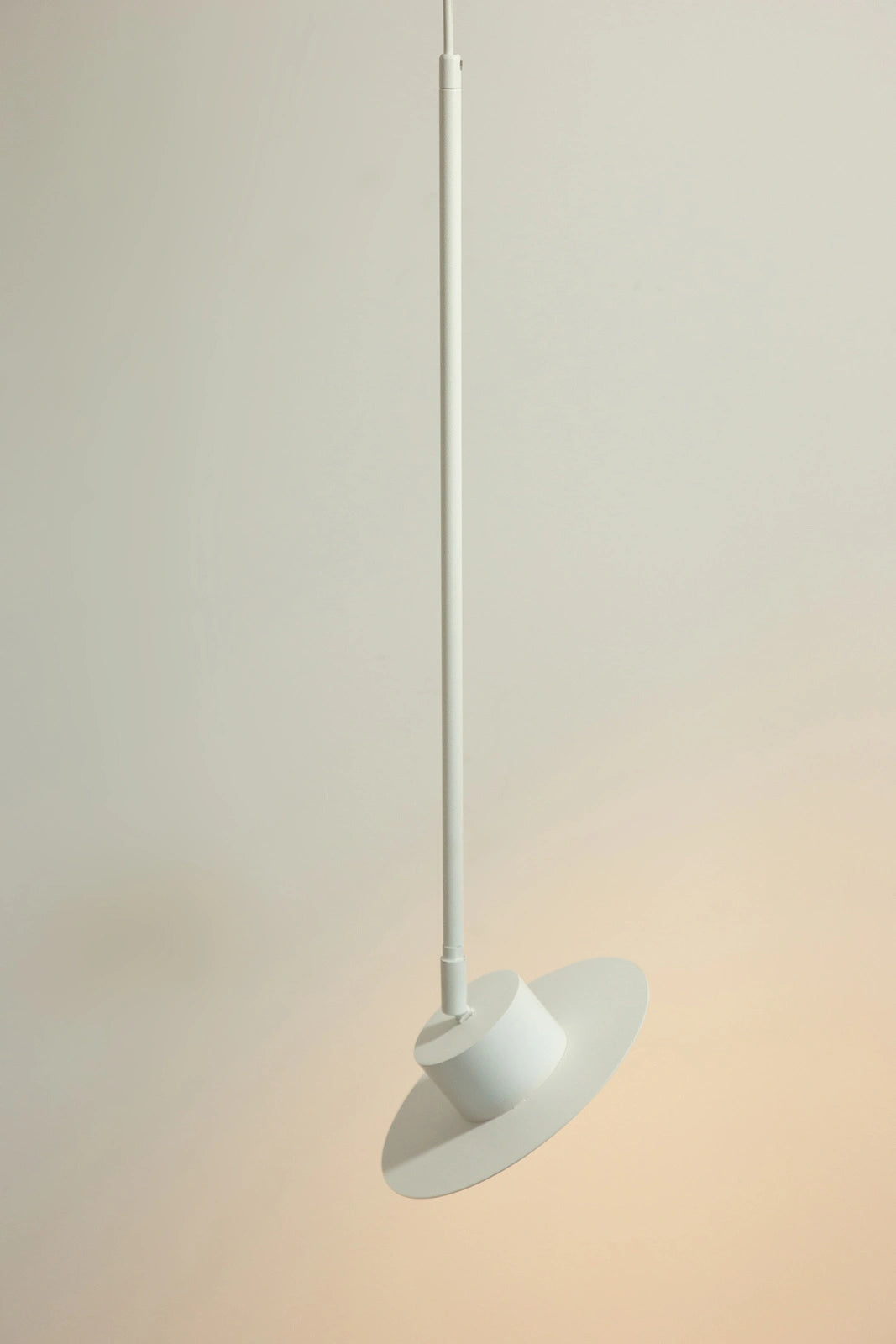 CHARLIE S biały dł. max 150 cm